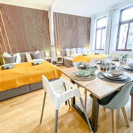 Im Zentrum Mit Infrarotkabine, Kostenfreier Tiefgarage, Kingsize Betten Und Balkon Appartamento *