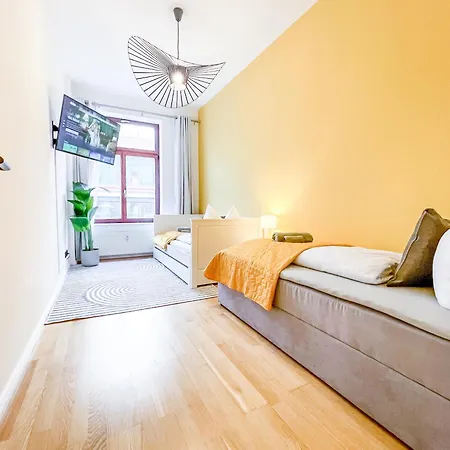 Appartement Im Zentrum Mit Infrarotkabine, Kostenfreier Tiefgarage, Kingsize Betten Und Balkon Leipzig