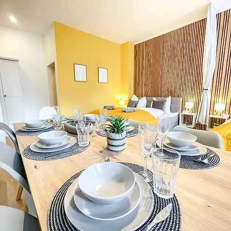Apartment Im Zentrum Mit Infrarotkabine, Kostenfreier Tiefgarage, Kingsize Betten Und Balkon *