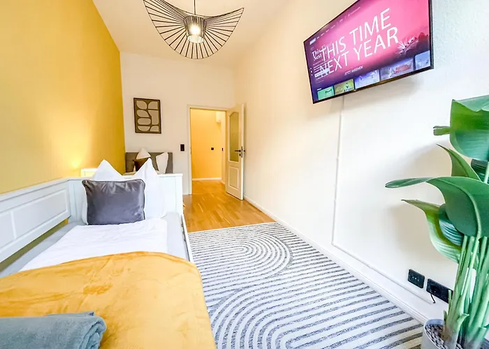 Apartment Im Zentrum Mit Infrarotkabine, Kostenfreier Tiefgarage, Kingsize Betten Und Balkon