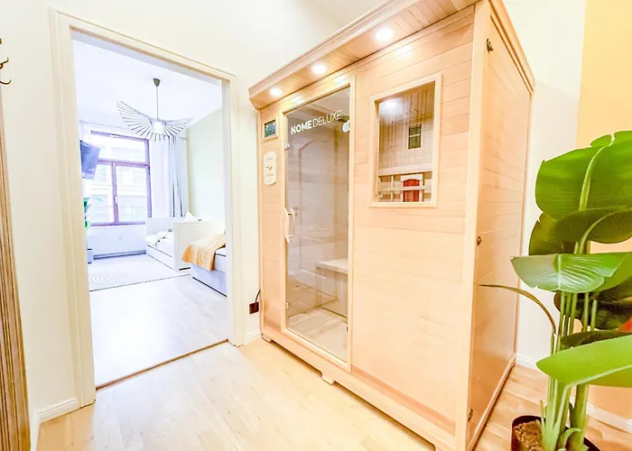 Lejlighed Im Zentrum Mit Infrarotkabine, Kostenfreier Tiefgarage, Kingsize Betten Und Balkon *