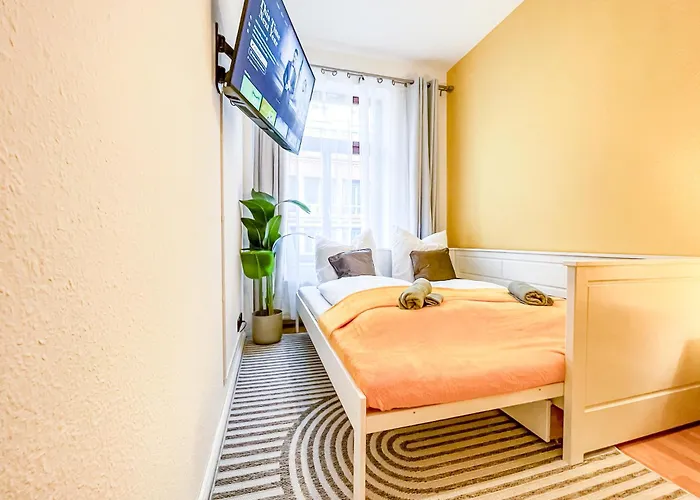 Im Zentrum Mit Infrarotkabine, Kostenfreier Tiefgarage, Kingsize Betten Und Balkon * Leipzig