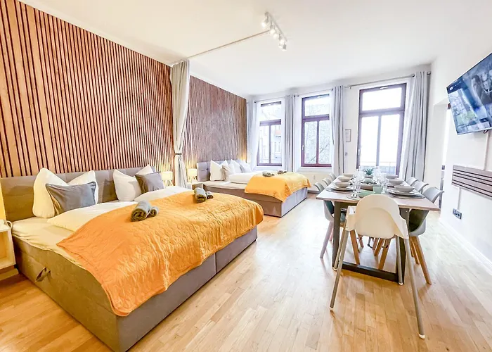 Im Zentrum Mit Infrarotkabine, Kostenfreier Tiefgarage, Kingsize Betten Und Balkon * Leipzig