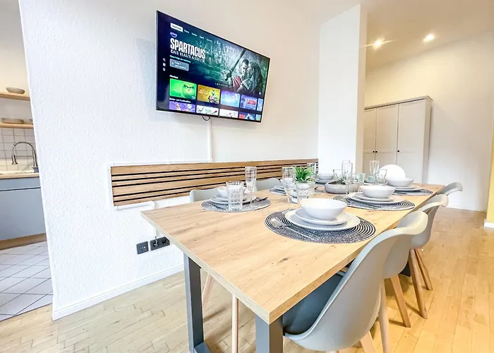 Im Zentrum Mit Infrarotkabine, Kostenfreier Tiefgarage, Kingsize Betten Und Balkon * Leipzig