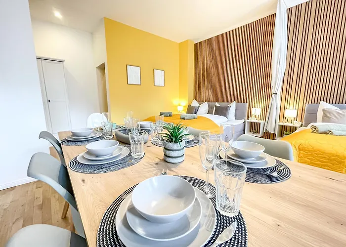 Lejlighed Im Zentrum Mit Infrarotkabine, Kostenfreier Tiefgarage, Kingsize Betten Und Balkon *