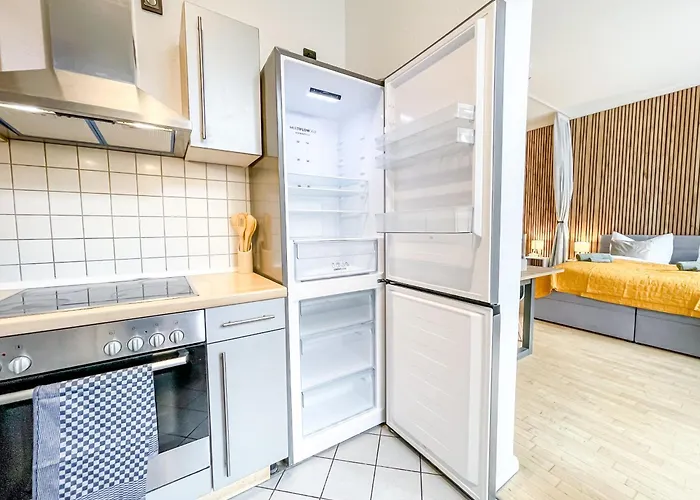 Lejlighed Im Zentrum Mit Infrarotkabine, Kostenfreier Tiefgarage, Kingsize Betten Und Balkon