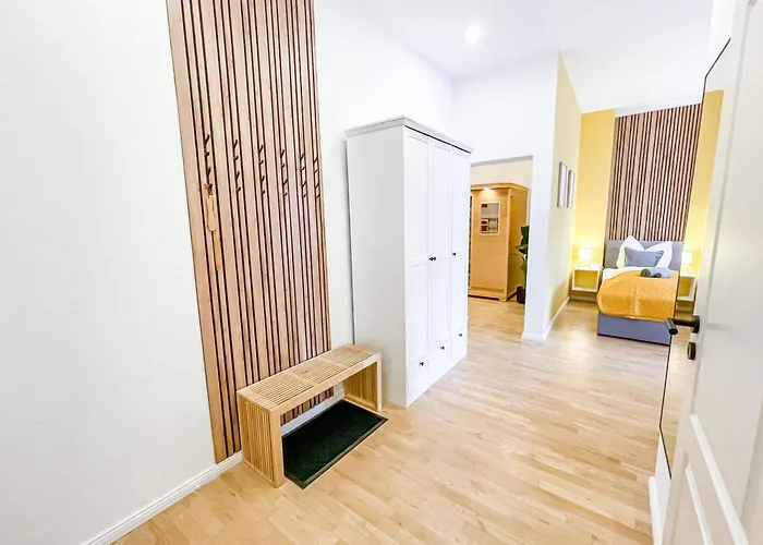 Im Zentrum Mit Infrarotkabine, Kostenfreier Tiefgarage, Kingsize Betten Und Balkon *